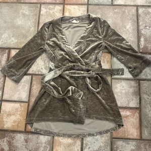 Joyfolie Taupe Floral Wrap Robe